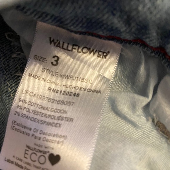 wallflower shorts! - Picture 2 of 2